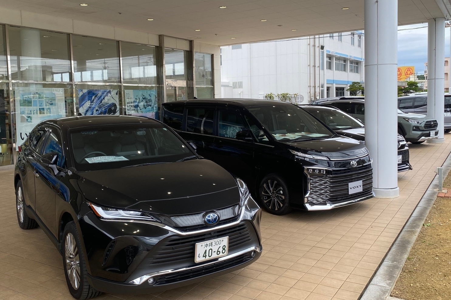 トヨタウンうるま江州店　試乗車