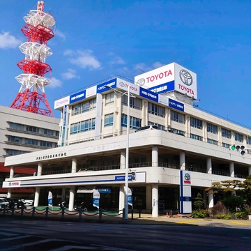 トヨタウン勢理客店　店舗外観日中②）